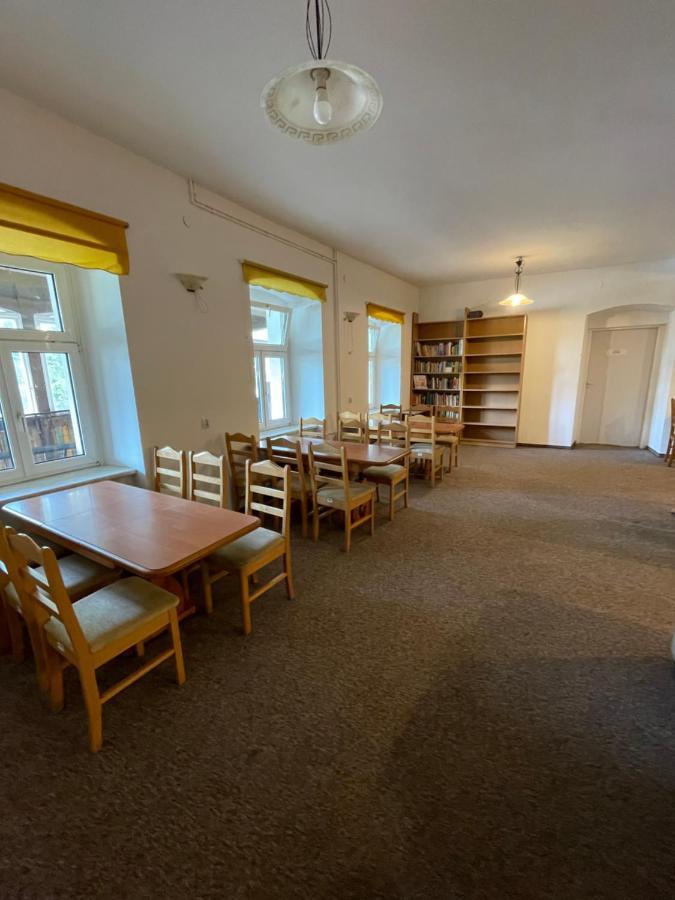 Gosciniec Szczeliniec Hostel Karlow Buitenkant foto