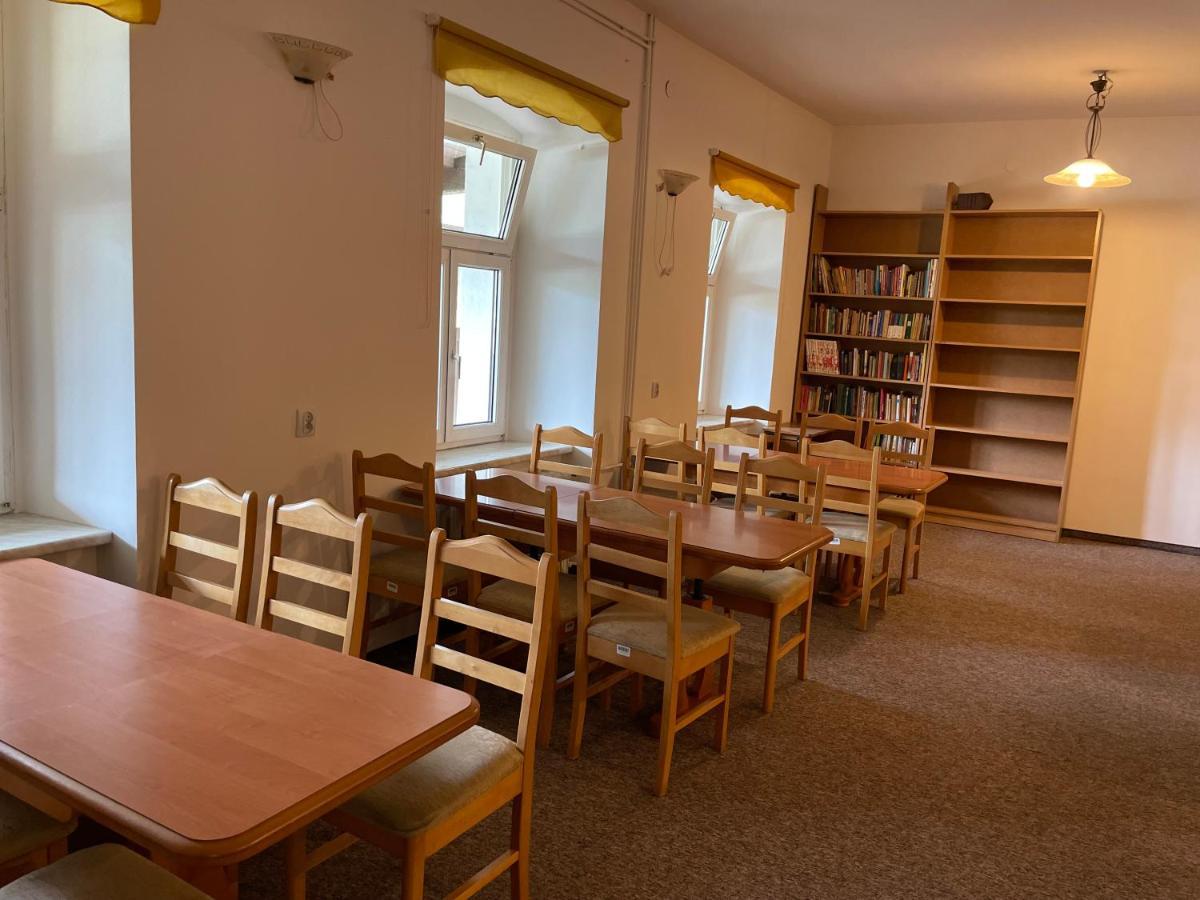 Gosciniec Szczeliniec Hostel Karlow Buitenkant foto