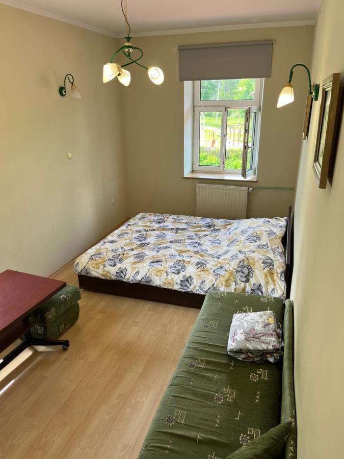 Gosciniec Szczeliniec Hostel Karlow Buitenkant foto